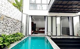 Homestay Luna Mountain & Sea Views!